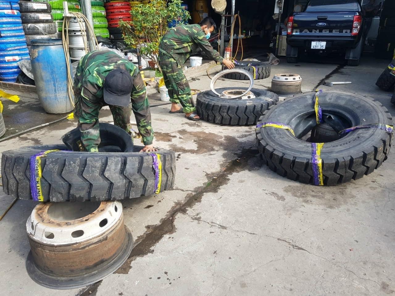 QUY TRÌNH THAY LỐP XE TẢI NHANH NHẤT - ĐỊA CHỈ CUNG CẤP LỐP XE UY TÍN NHẤT